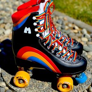 MOXI Rainbow Riders Skates size 9 (Mens)